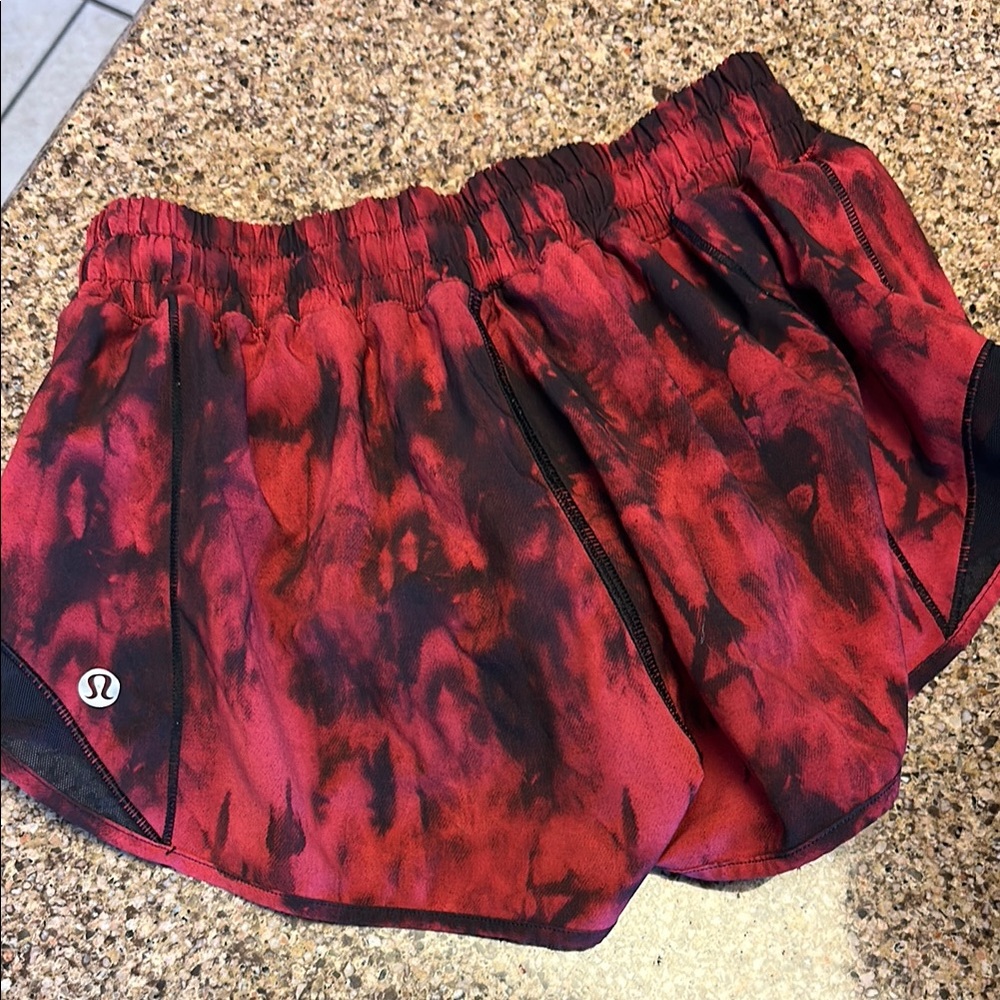 Lululemon Hotty Hot shorts 4